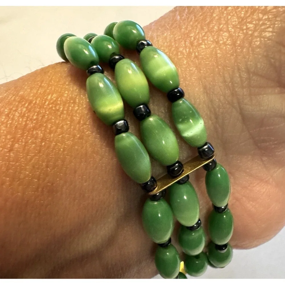 Vintage Green Cats Eye Bead 3‎ Row Memory Wire Coil Bracelet Adjustable